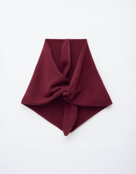 & Other Stories - bufanda triangular de lana en rojo oscuro - view 1