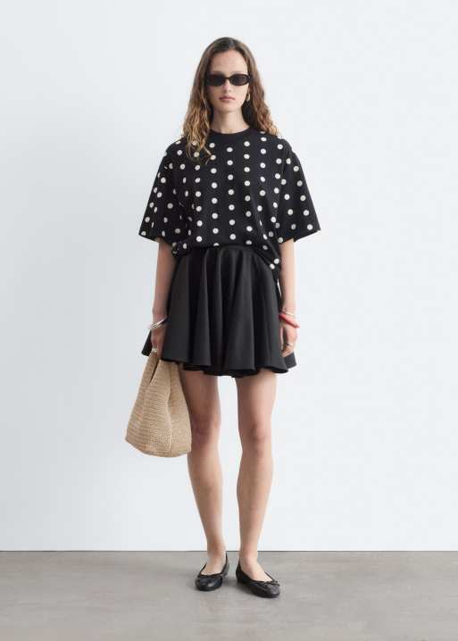 & Other Stories - camiseta boxy negra con lunares, 4 de 4