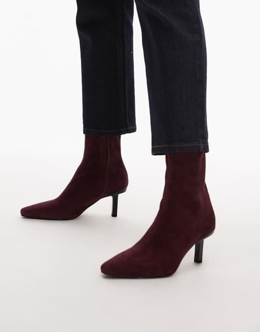 & Other Stories – Ciemnoczerwone zamszowe buty do kostki na obcasie z noskami w szpic