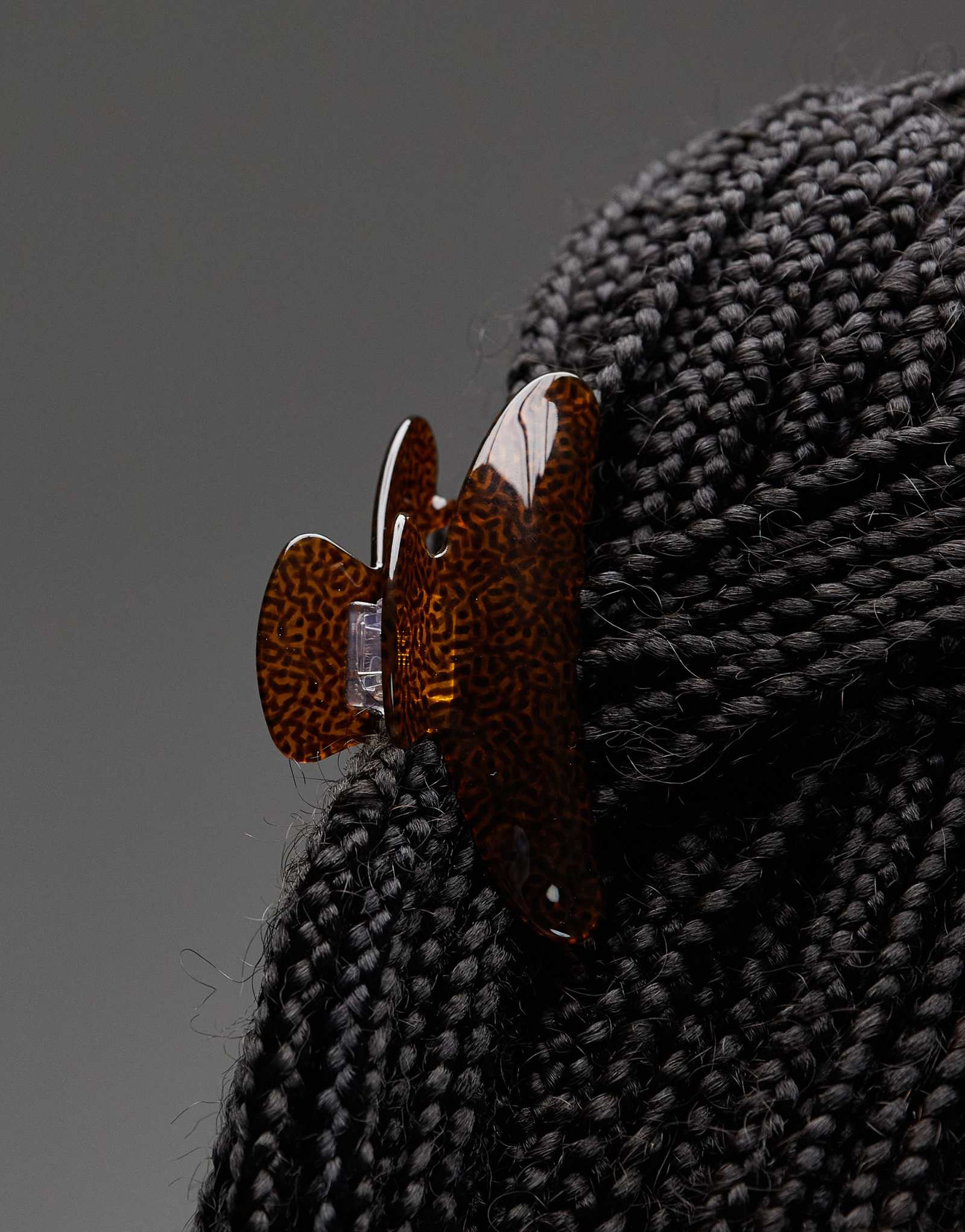 Классическая заколка для когтей 