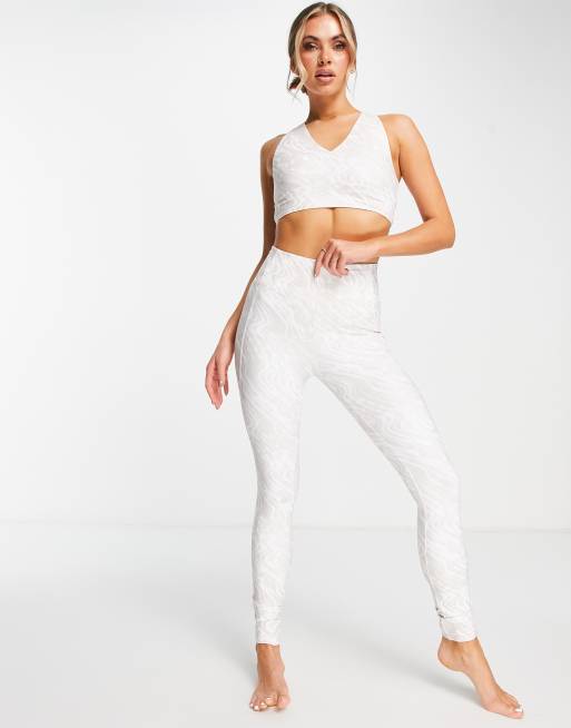 Off white clearance leggings and top