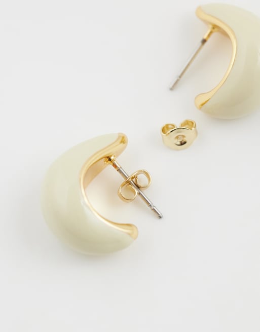 & Other Stories coated teardrop stud earrings in off white, 3 of 4