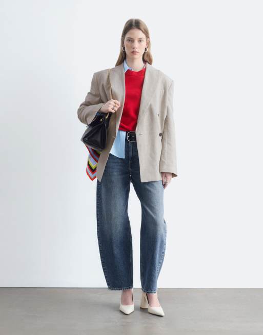 & Other Stories Cropped-Barrel-Leg-Jeans in mittlerer blauer Waschung, 2 von 4