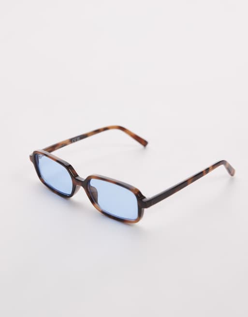 & Other Stories – Eckige Sonnenbrille in Braun mit Schildpatt-Optik und blauen Gläsern, 2 von 3