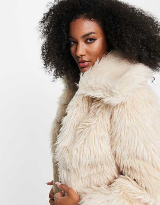 White faux fur coat 2024 short