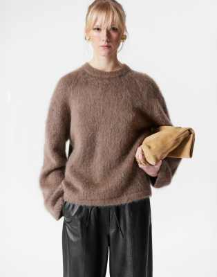 & Other Stories - Flauschiger Strickpullover aus superweichem Mohair in Dunkelbeige-Neutral