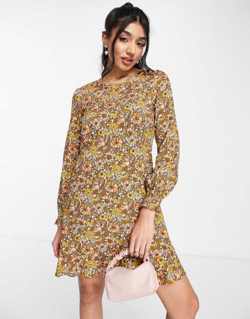 & Other Stories frill hem mini dress in 70s flower print, 4 of 4
