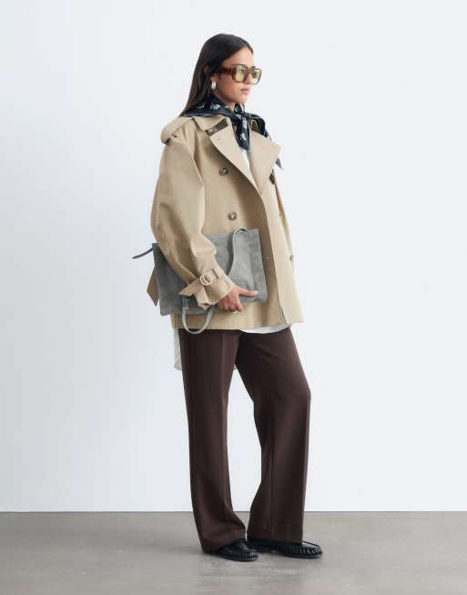 & Other Stories - gabardina corta de algodón con cinturón en beige, 2 de 4
