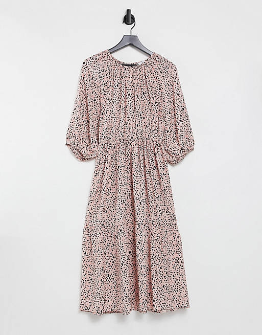 & Other Stories - Gelaagde midi-jurk met open achterkant en bloemenprint in roze
