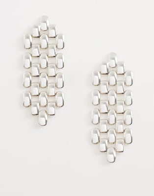 & Other Stories - Geometrische Hängeohrringe in Silberoptik