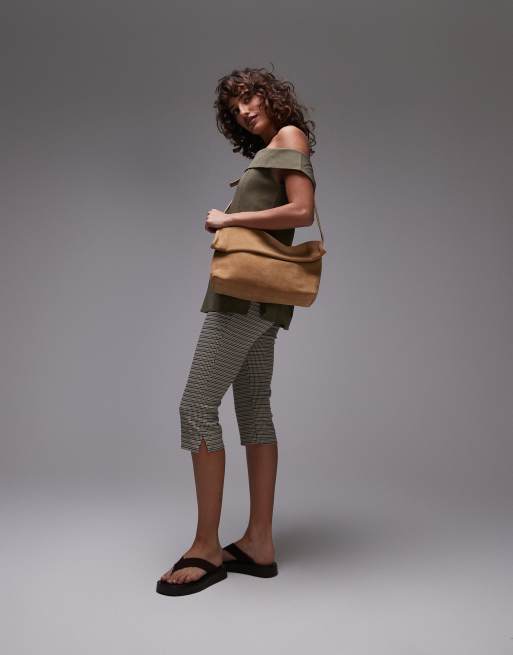 & Other Stories - Gevouwen suède handtas-clutch met afneembare schouderband in licht neutraal bruin, 3 van 4