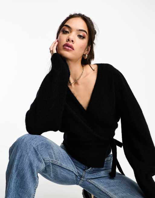 & Other Stories – Gewickelte Strickjacke aus Wollmix in Schwarz