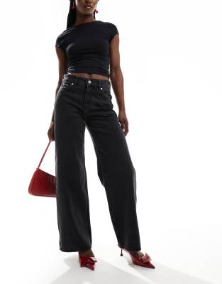 & Other Stories Gio mid waist relaxed wide leg jeans in washed black φωτογραφία