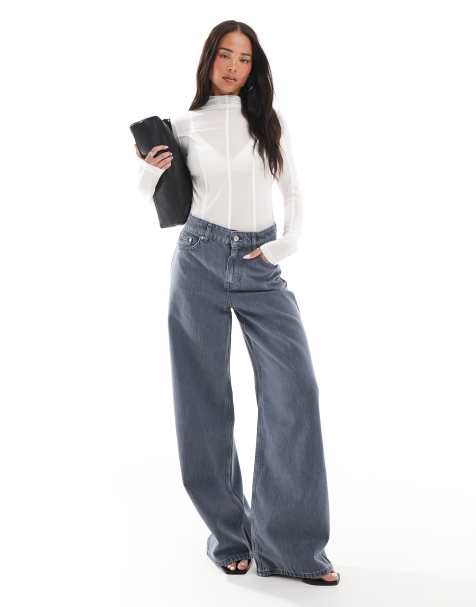 & Other Stories Gio mid waist relaxed wide leg jeans in washed gray - view 1