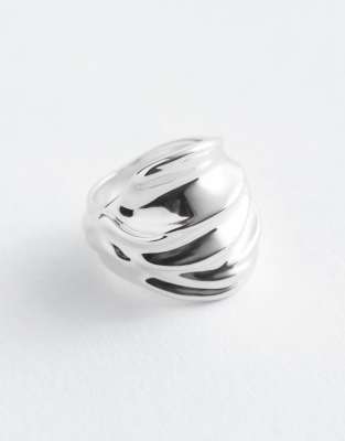 & Other Stories - Großer Ring in Silberoptik mit gebogenem Design