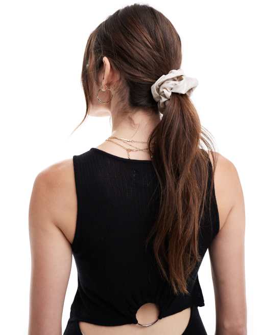 & Other Stories – Haargummi-Scrunchie aus Leinen in Beige