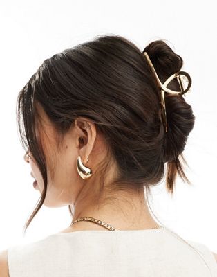 & Other Stories hair claw clip in gold