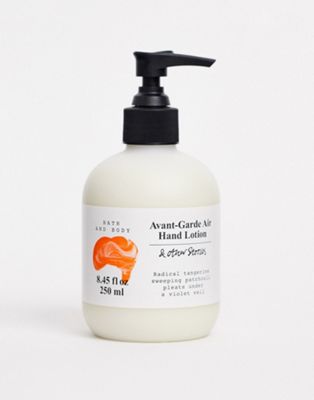 & Other Stories – Handlotion