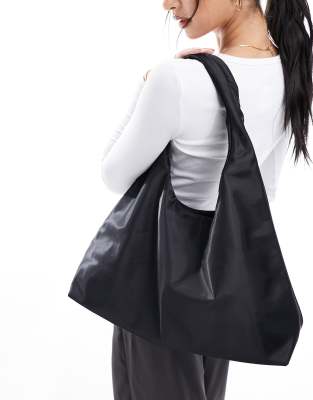 & Other Stories - Handtasche aus Nylon in Schwarz