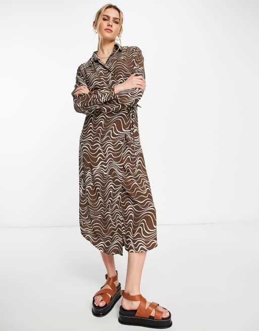 & Other Stories – Hemdblusen-Midikleid in Braun mit Print
