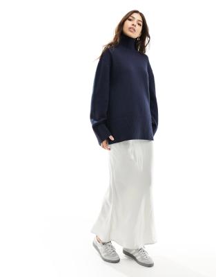 & Other Stories - Hochgeschlossener Oversize-Pullover aus Merinowolle und Baumwollmix in Dunkelblau-Marineblau