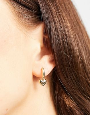 & Other Stories hoop earrings with heart in gold | ASOS
