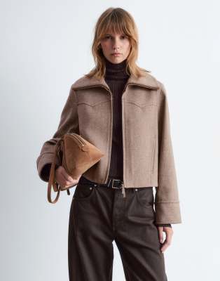 & Other Stories - Jacke aus Wolle in Braun mit kariertem Fischgrätmuster und Kragen mit Futter aus Lammfellimitat-Brown