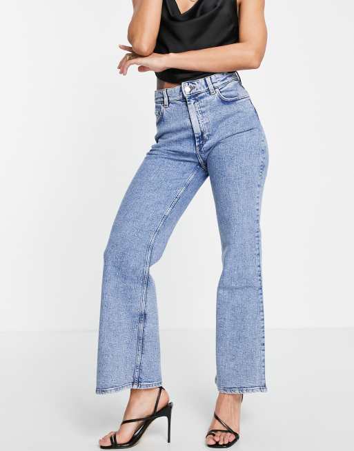 & Other Stories - Jeans a zampa in misto cotone blu con borchie - MBLUE