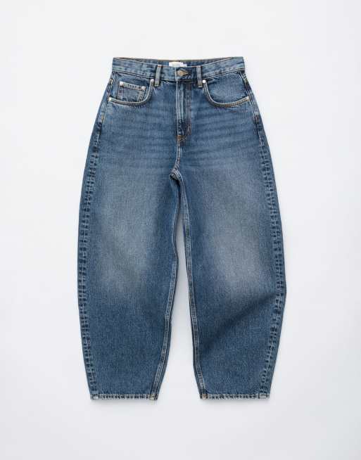 & Other Stories jeans cropped a gamba bombata lavaggio blu medio, 3 di 4