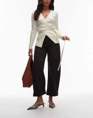 & Other Stories - jeans in dunkelbrauner Waschung mit geradem Schnitt und Umschlagsaum-Brown