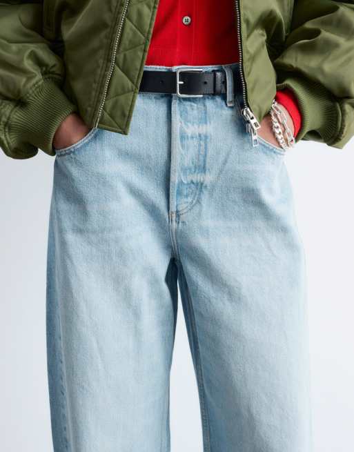 & Other Stories – Jeans in heller, staubblauer Waschung mit Ballonschnitt und Umschlagsaum, 3 von 4