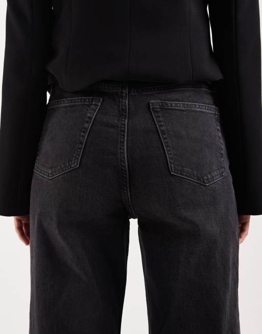 & Other Stories – Jeans in schwarzer Waschung mit mittelhohem Bund und weitem Bein, 4 von 5