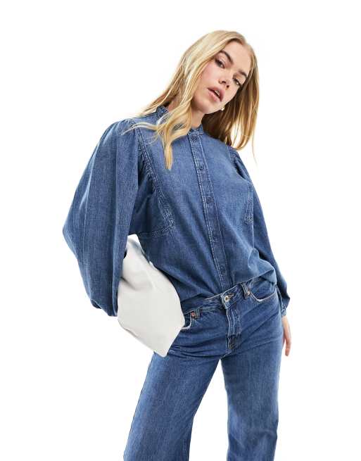 & Other Stories – Jeanshemd in blauer Waschung mit überschnittenen Schultern