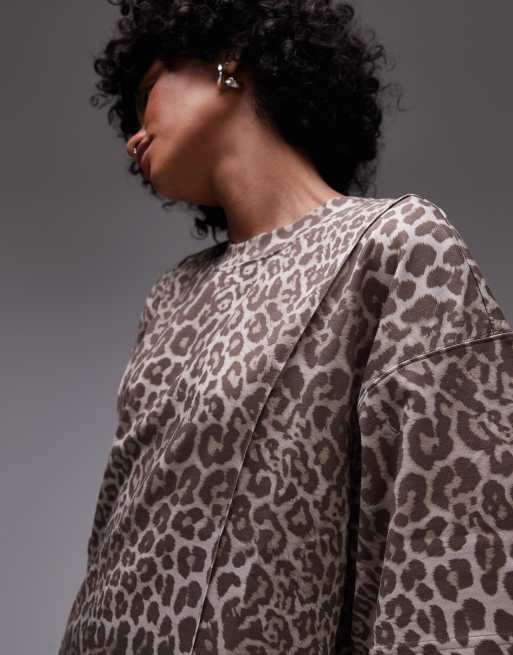 & Other Stories jersey relaxed t-shirt with panel detail in leopard print, 4 of 4