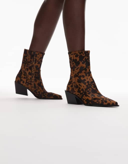 & Other Stories – Komönstrade klackboots i läder med spetsig tå och hårig design