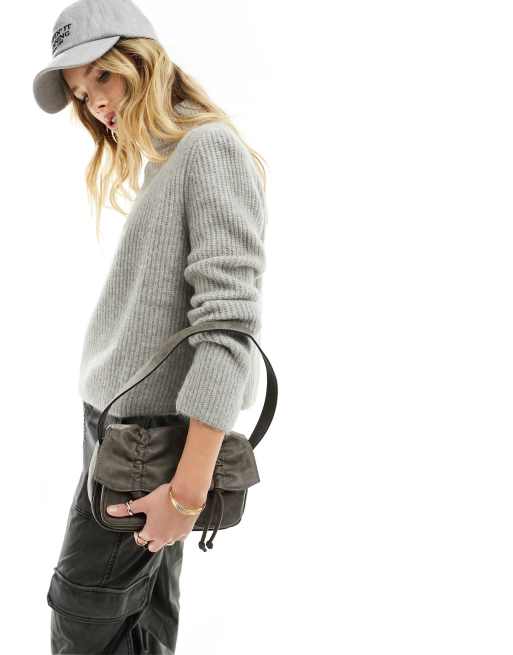 & Other Stories – Kurzer Pullover aus Woll-/Alpakamischung in Hellgrau mit hohem Ausschnitt
