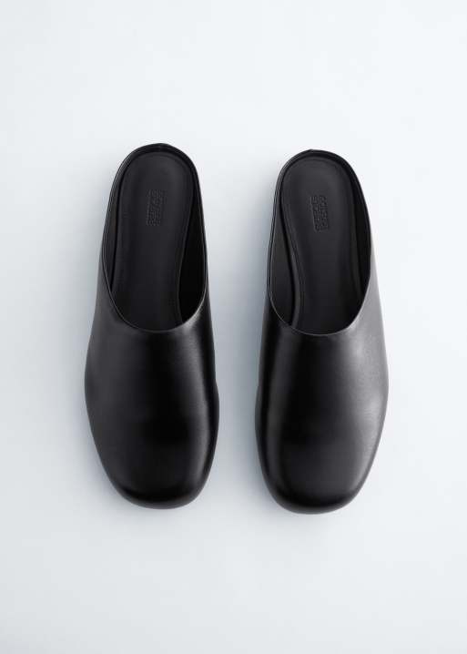 & Other Stories leather mule in black, 3 of 5