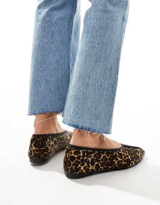 & Other Stories Leather Pointed Ballet Flats With Front Seam Detail In Black