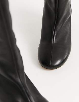 leather round toe boots