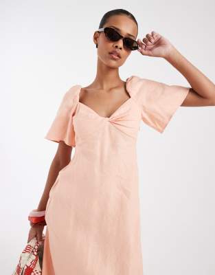 Twist Neckline 3