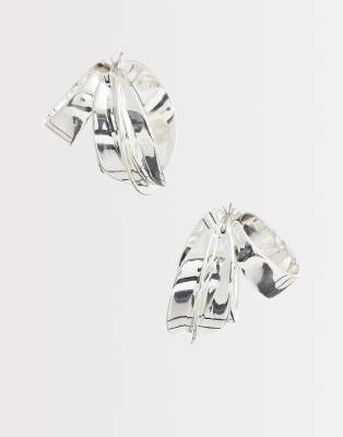 & Other Stories - Luxuriöse, große Creolen in Silberoptik mit Wirbel-Design