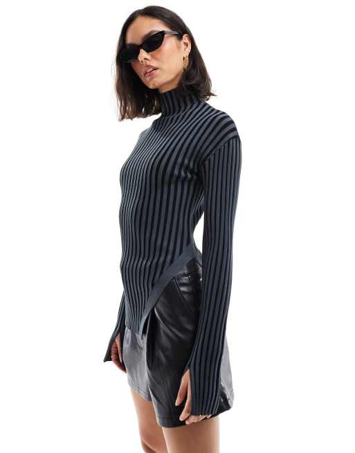 & Other Stories - Maglione aderente bicolore blu e nero a coste con cut-out sul fondo 