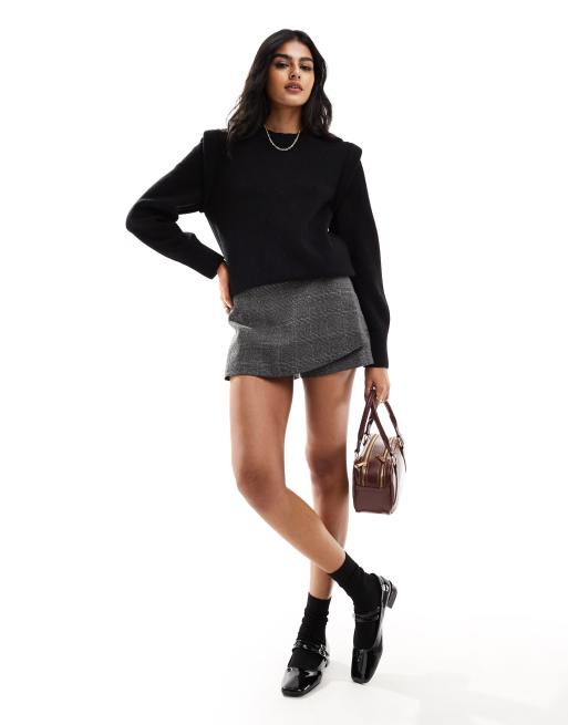 & Other Stories - Maglione nero in cotone e lana merino con spalle imbottite, 3 di 4