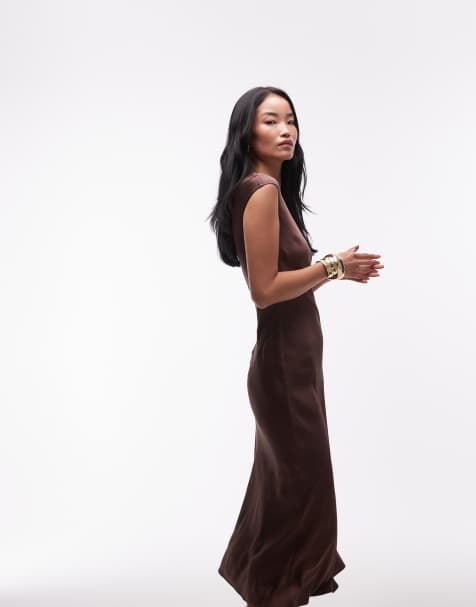 & Other Stories – Maxikleid aus Satin in Dunkelbraun mit asymmetrischem Schnitt und Flügelärmeln - view 1