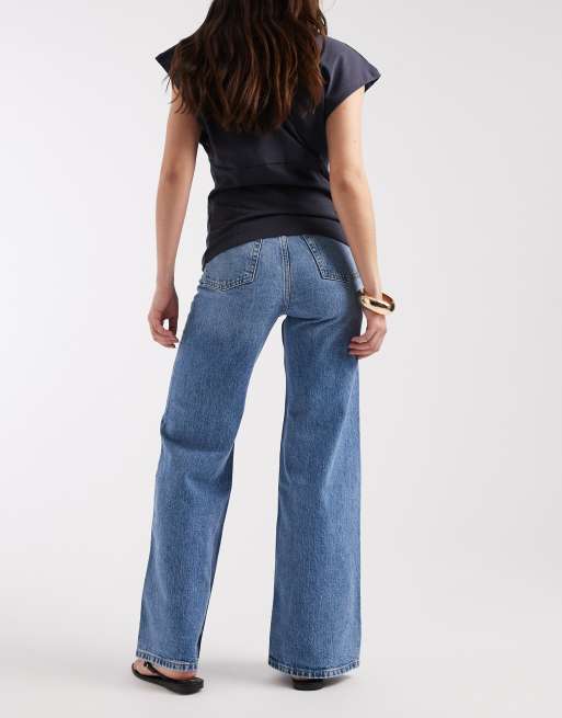 & Other Stories mid rise wide leg jeans in blue dusty light, 3 of 5