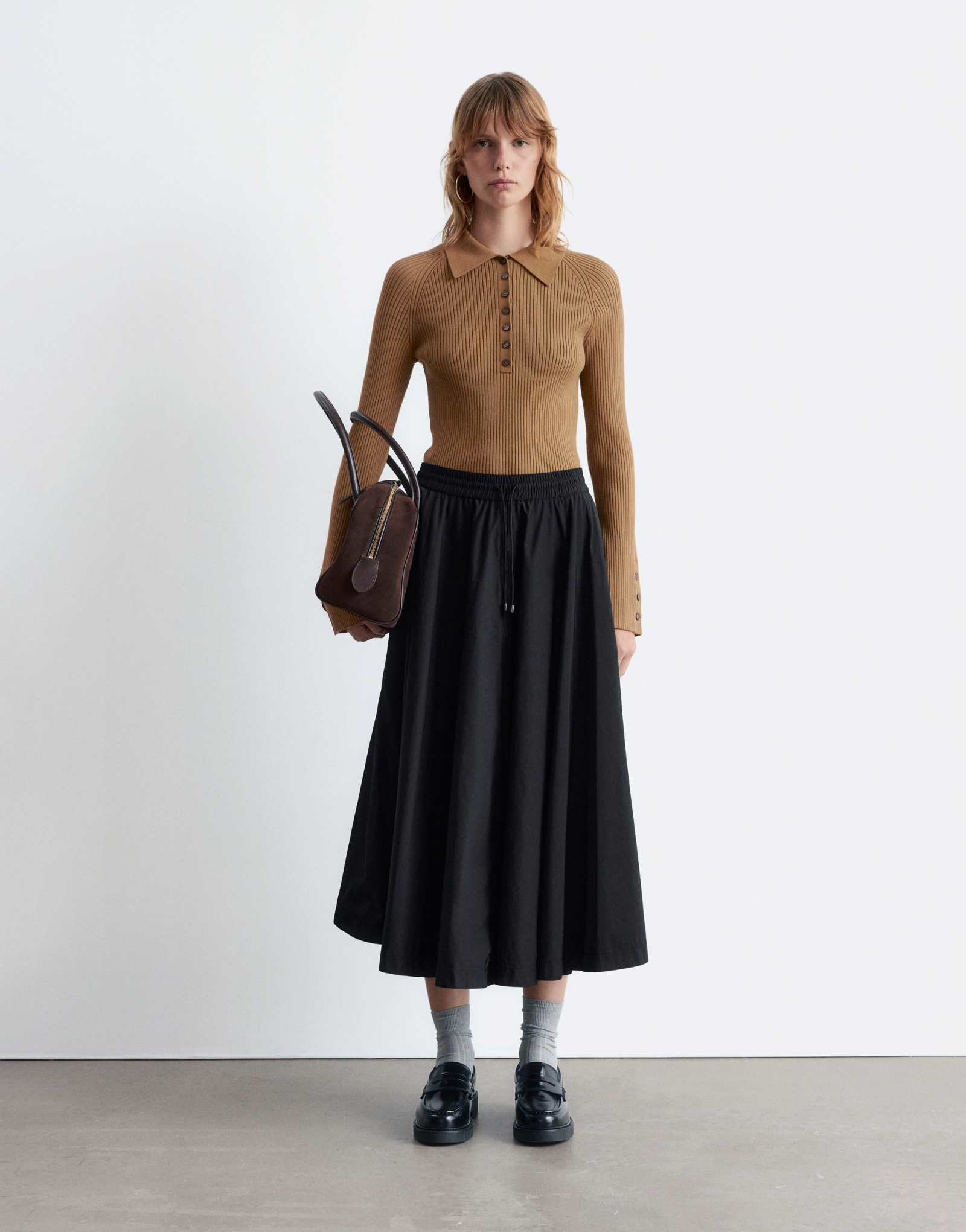 &Other Stories объемная юбка миди из ткани черного цвета