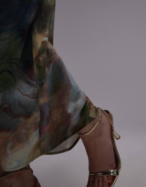 & Other Stories – Midirock aus Satin mit mehrfarbigem, neutralem, verschwommenem Muster, 5 von 5
