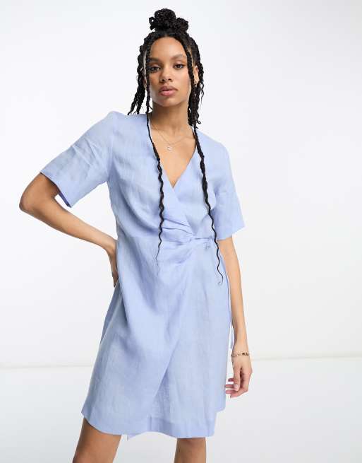 & Other Stories – Mini-Wickelkleid aus Leinenmix in Blau