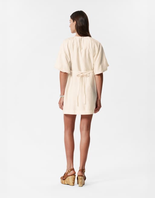 & Other Stories – Minikleid in Weiß mit Puffärmeln und Bindegürtel, 3 von 4