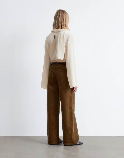 & Other Stories – Mockabruna manchesterbyxor med vida ben och 5 fickor, 4 av 4
